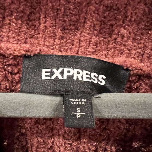 Express Sweater - Picture 3 of 3